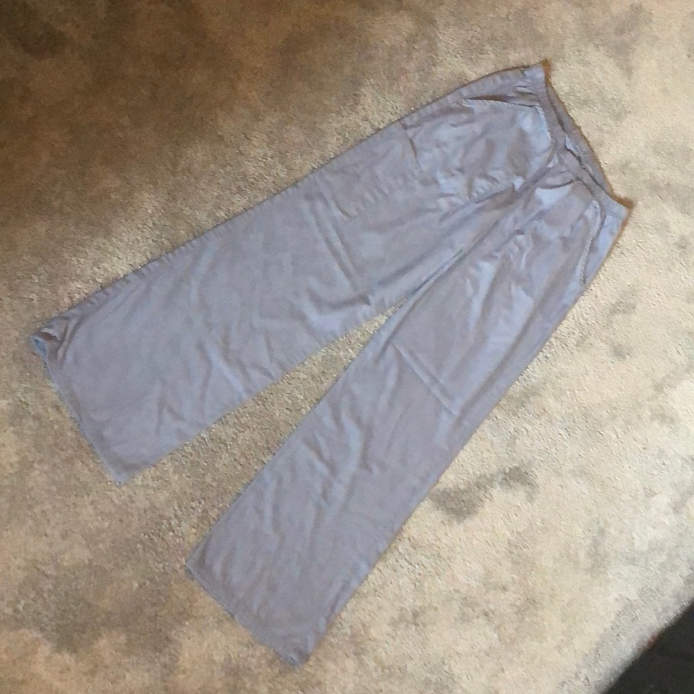 grey scrub pants